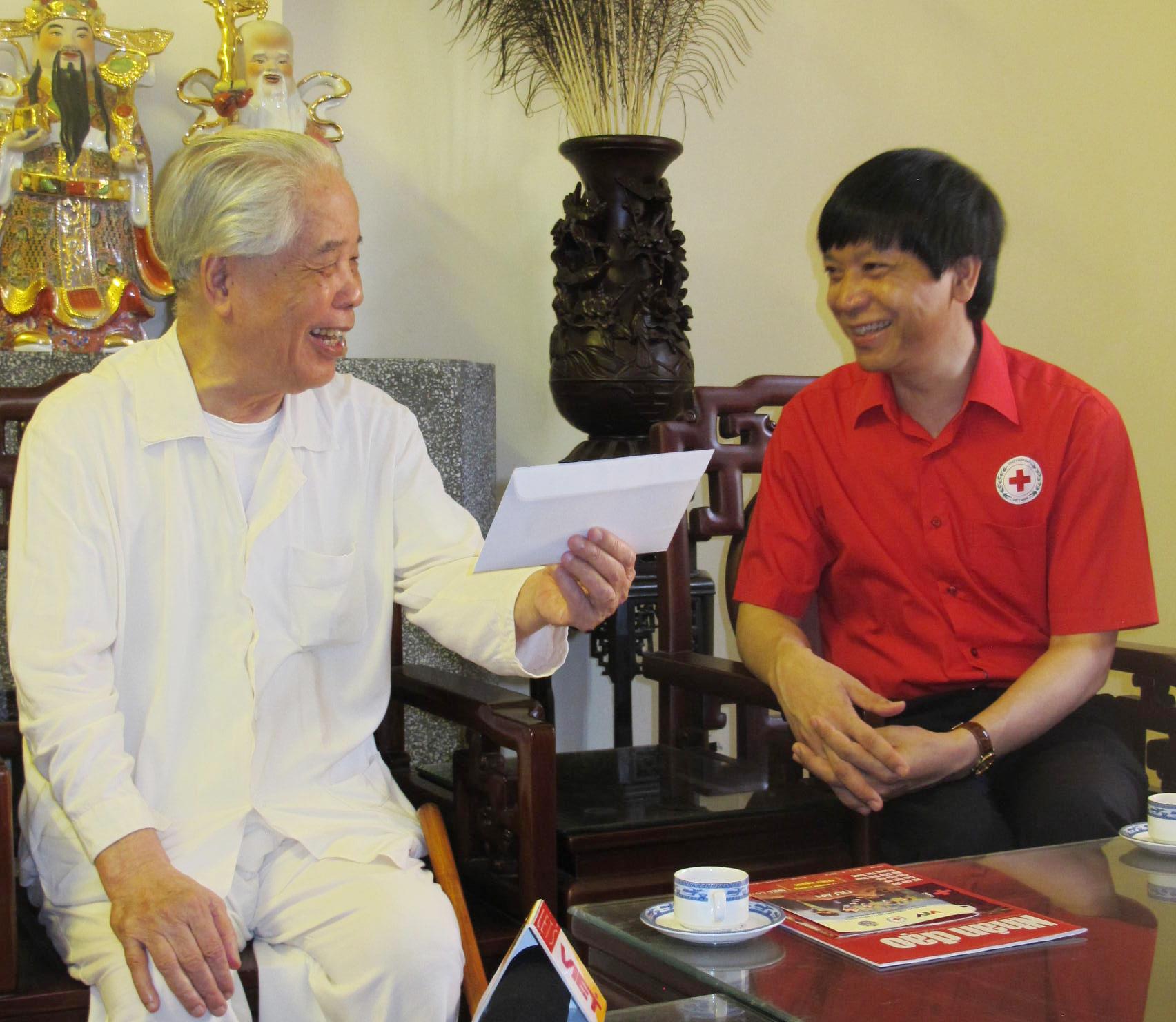 Bác Đỗ Mười và tấm lòng với người nghèo